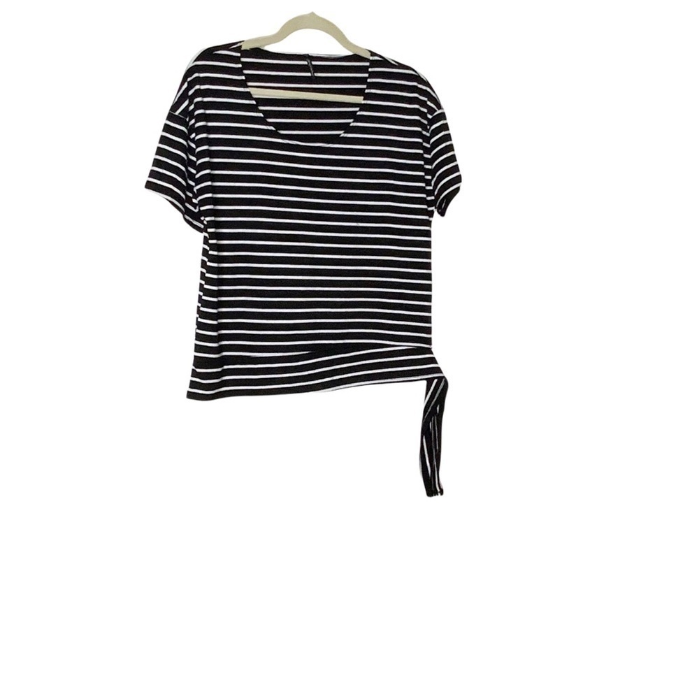 Bleeker & McDOUGAL black and white striped blouse Size PL